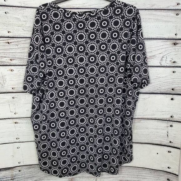 LulaRoo 2XL Black Floral Scoop Neck SS Tunic Shirt - Picture 3 of 7